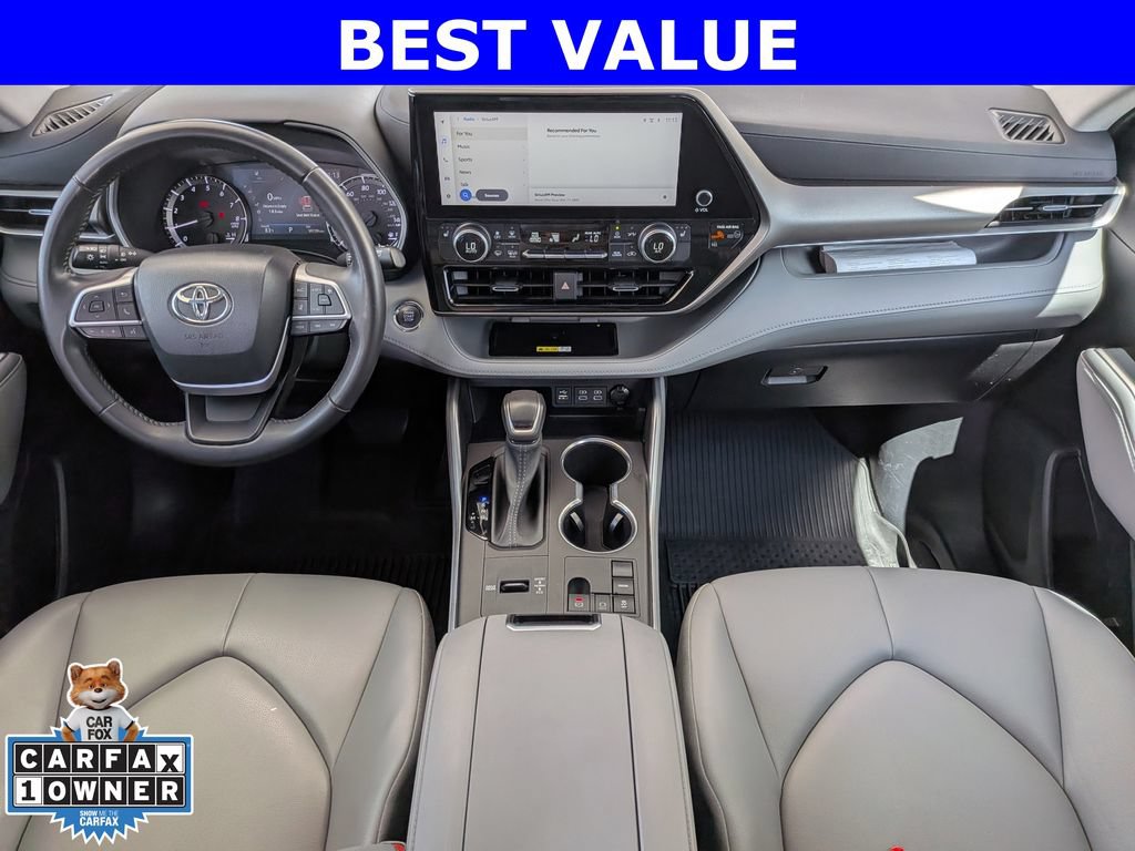 Used 2023 Toyota Highlander XLE FWD image 14