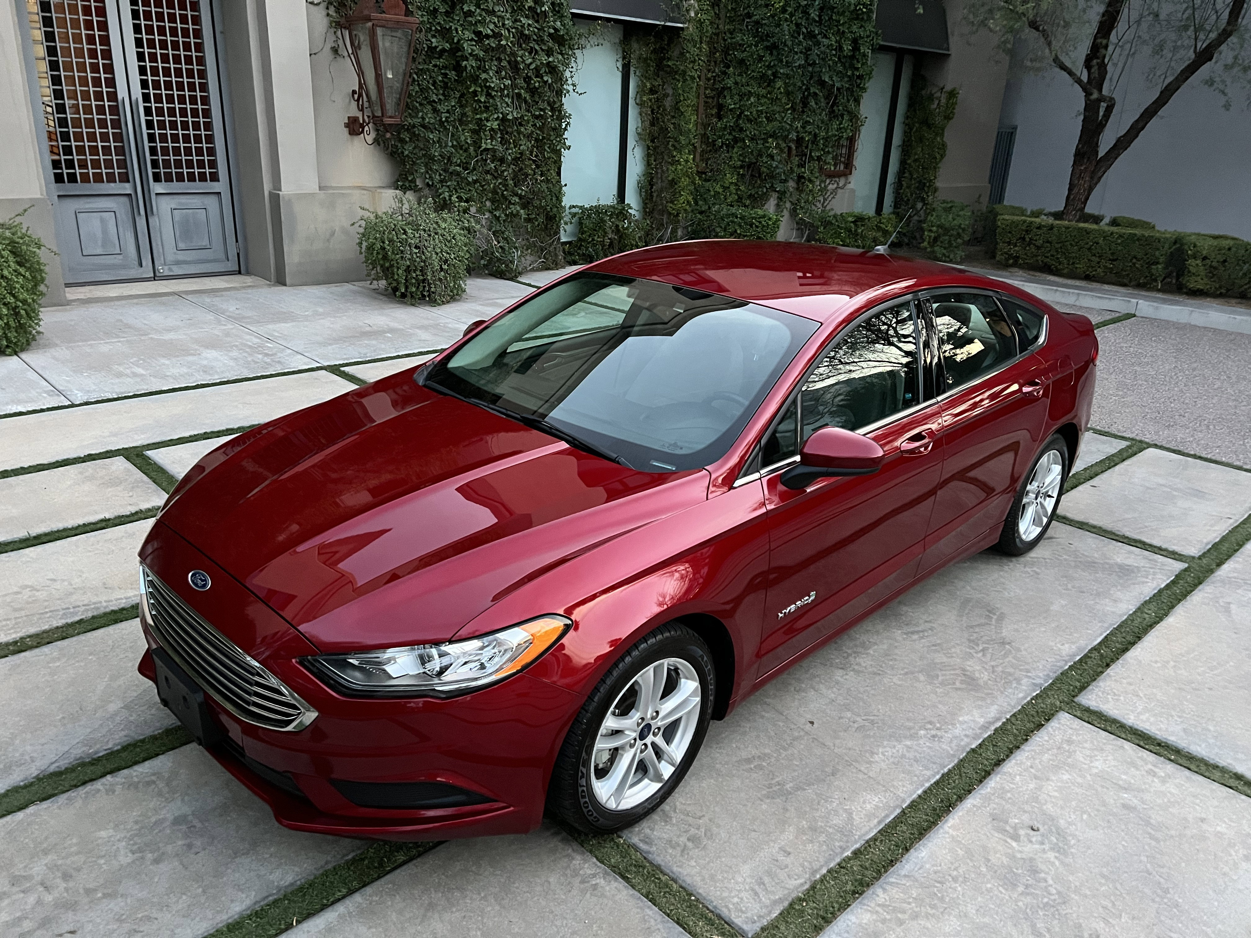 Used 2018 Ford Fusion SE image 6