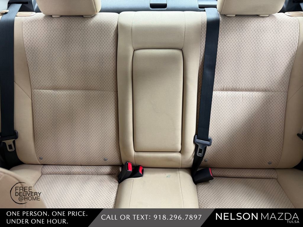 Used 2011 MAZDA MAZDA3 i Touring FWD image 30