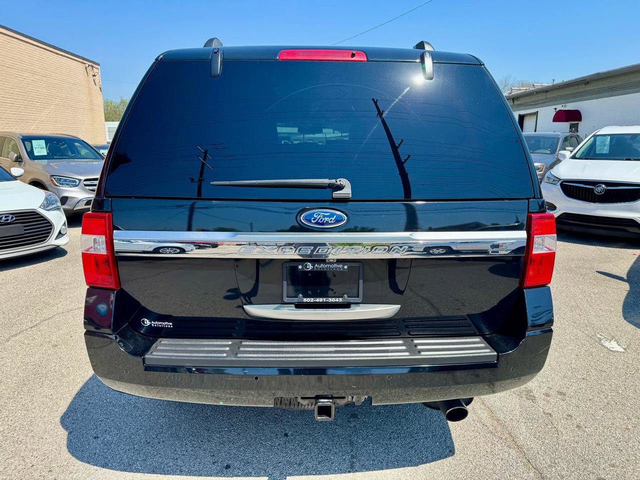 Used 2016 Ford Expedition Platinum image 10