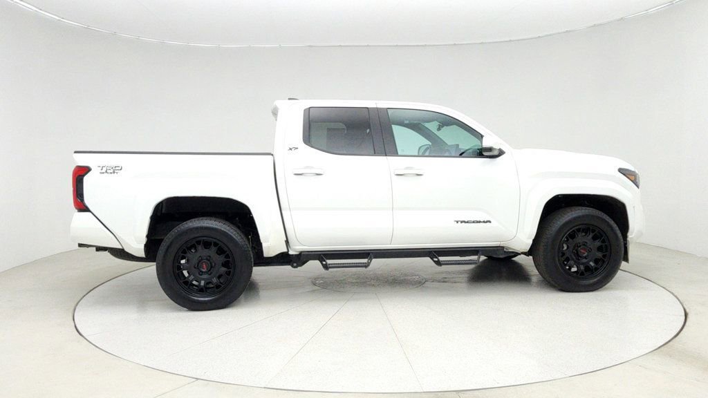 Used 2024 Toyota Tacoma TRD Sport w/ TRD Sport Upgrade Package RWD image 4