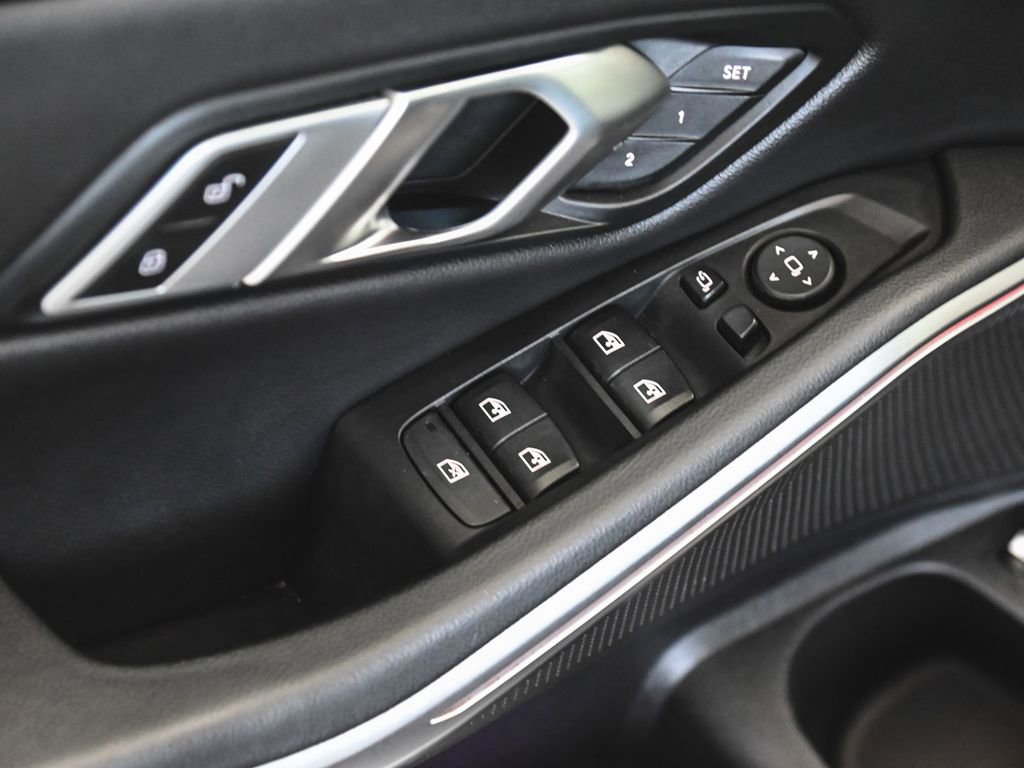 Used 2022 BMW 330e xDrive image 8