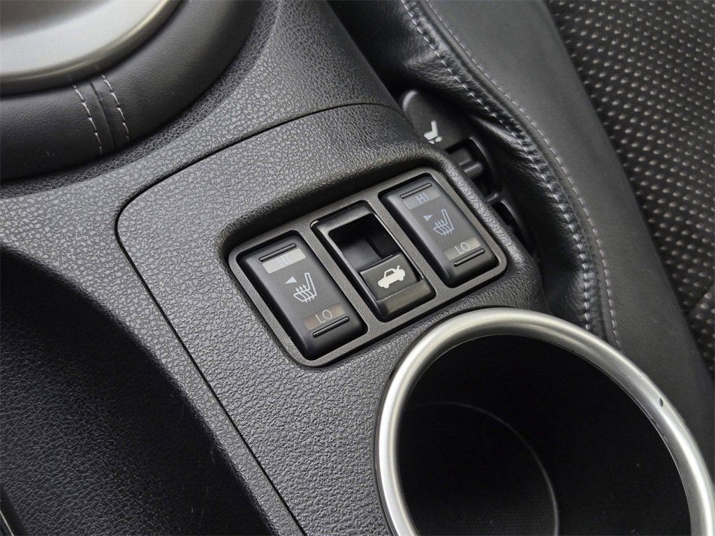 Used 2020 Nissan 370Z Touring Sport image 23