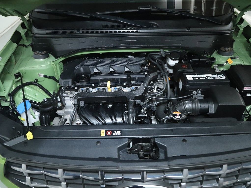 Used 2023 Hyundai Venue SEL FWD image 39