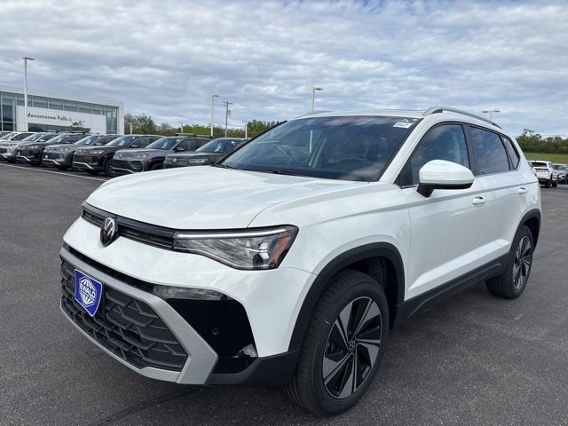 New 2026 Volkswagen Taos SE AWD/4WD image 11