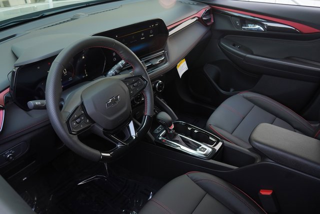 New 2026 Chevrolet TrailBlazer RS w/ Convenience Package image 2