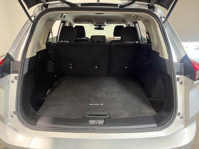 Used 2024 Nissan Rogue S AWD/4WD image 17
