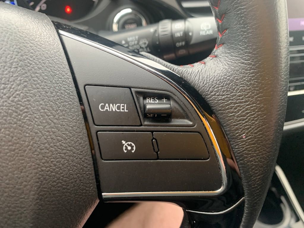 Used 2020 Mitsubishi Outlander LE AWD/4WD image 18