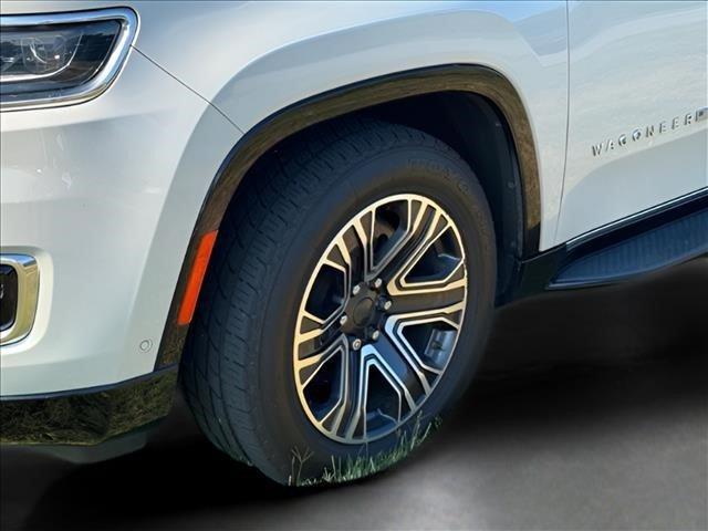 Used 2022 Jeep Wagoneer Series III w/ Convenience Group I AWD/4WD image 5
