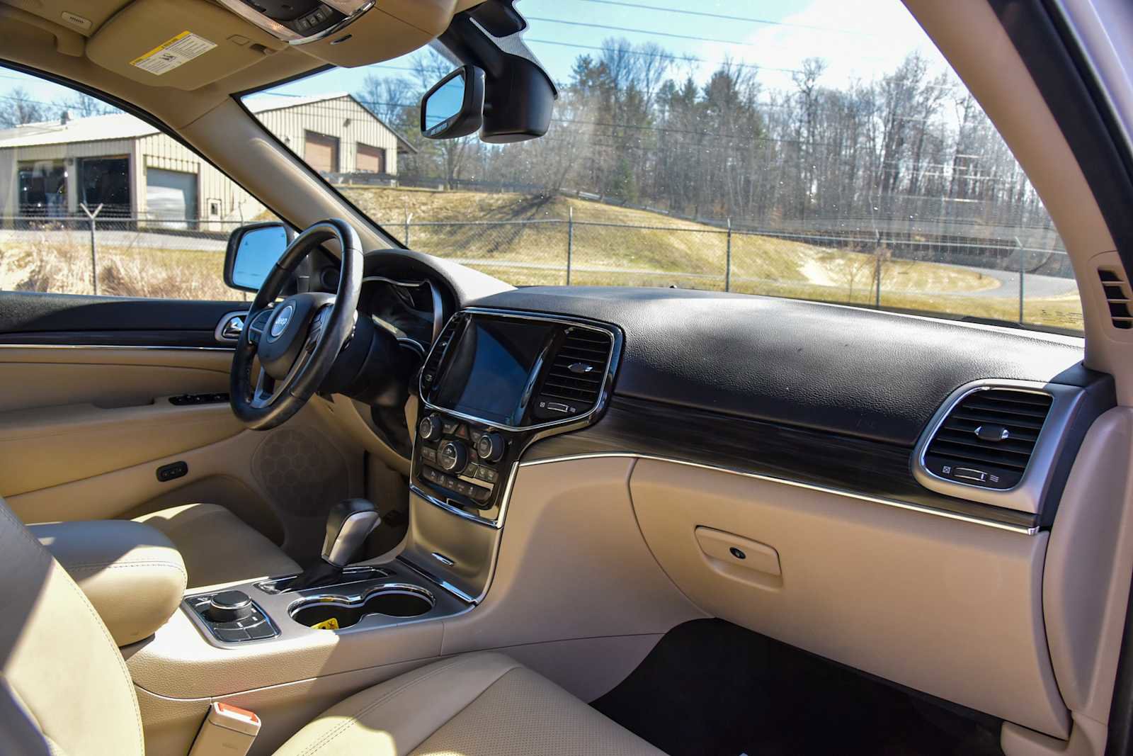 Certified 2021 Jeep Grand Cherokee Limited w/ Luxury Group II AWD/4WD image 10