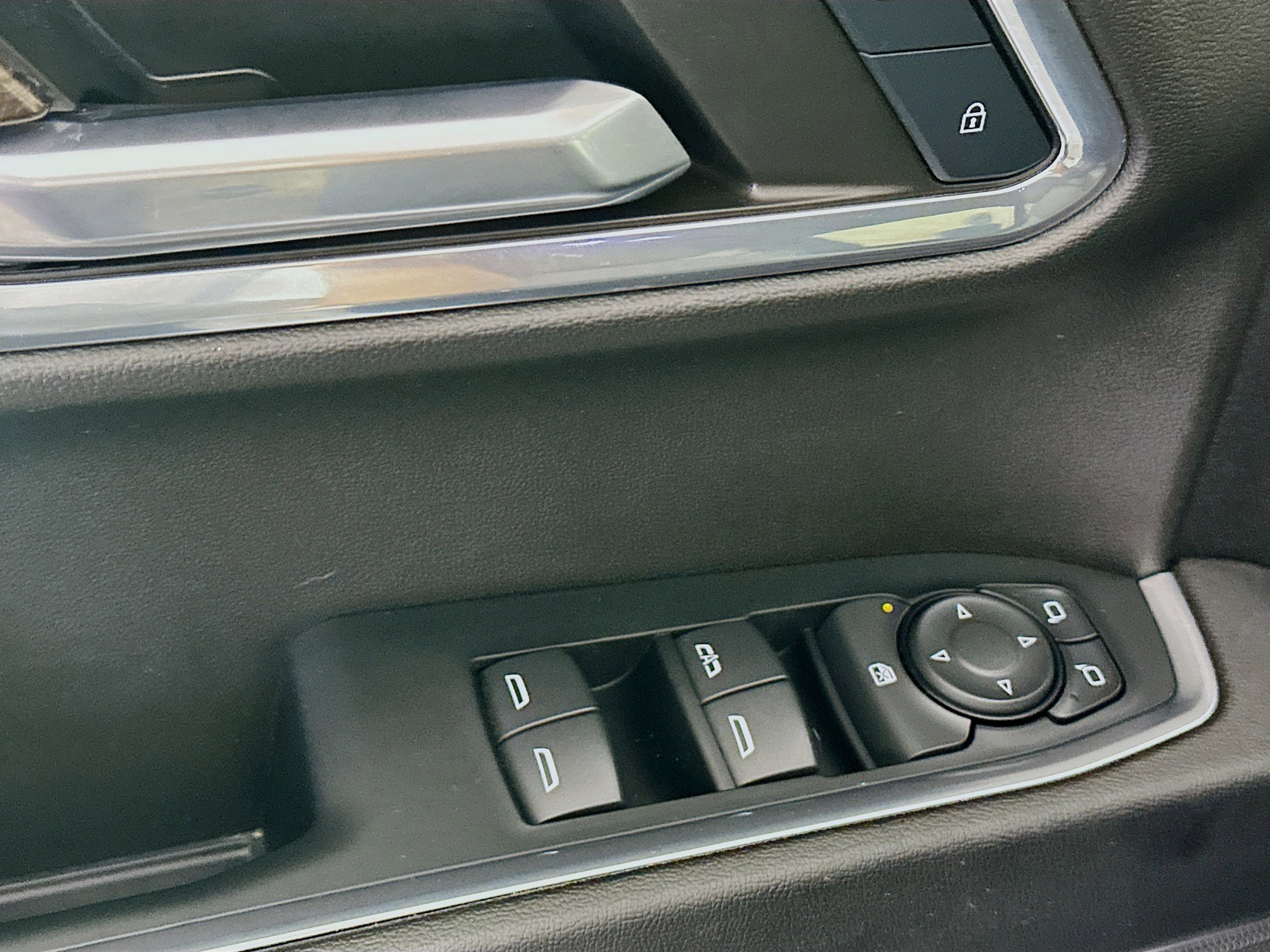 Used 2024 Chevrolet Silverado 1500 LT image 15