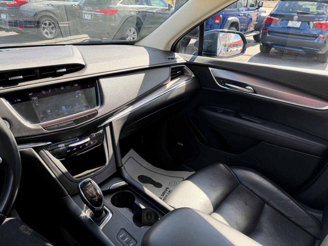 Used 2017 Cadillac XT5 Luxury image 20