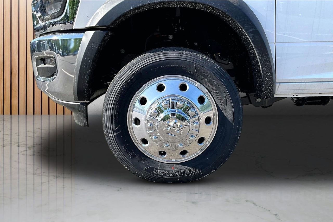 New 2026 RAM 5500 Tradesman w/ Chrome Appearance Group AWD/4WD image 30