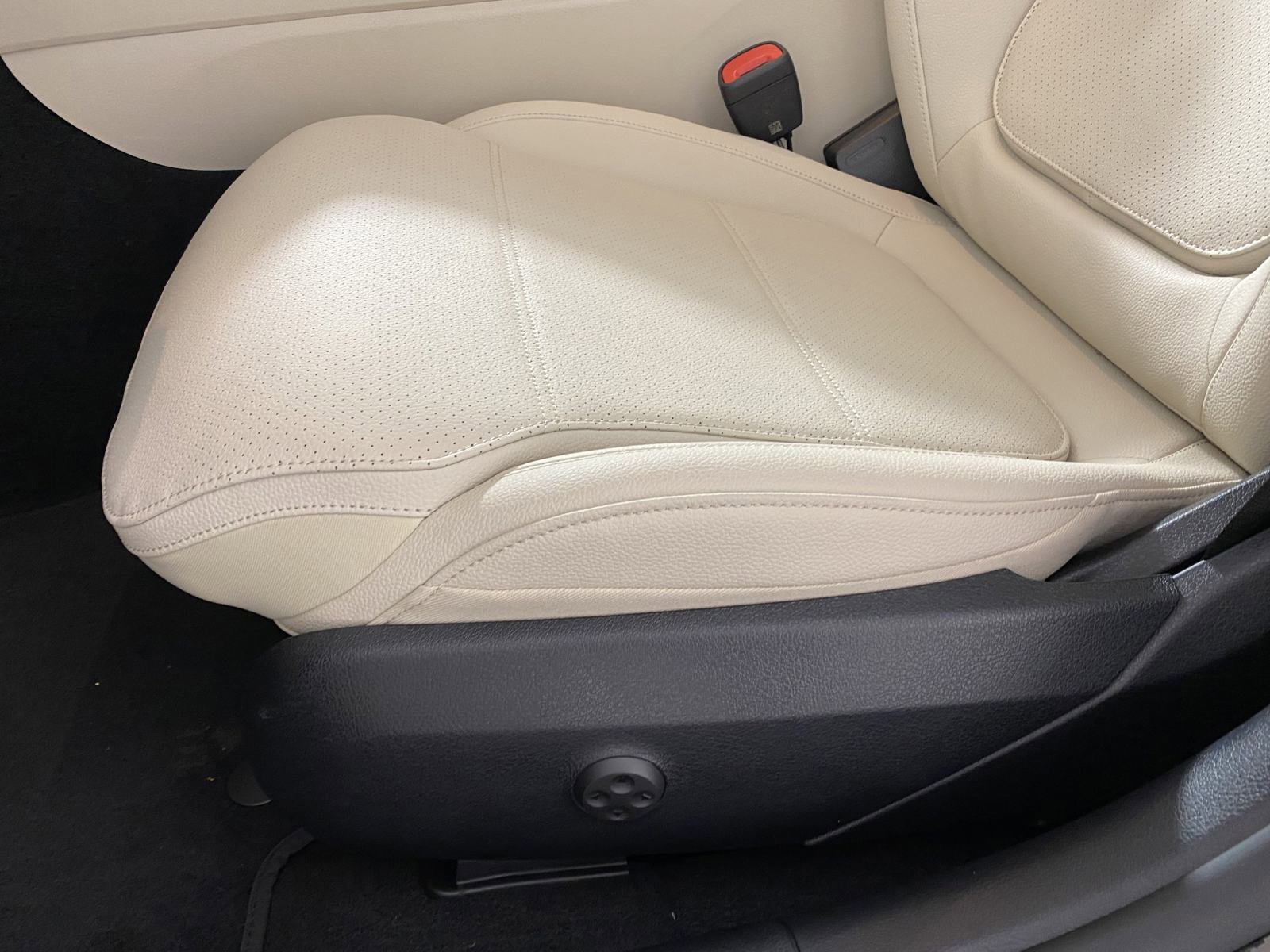 Certified 2025 Mercedes-Benz C 300 4MATIC Sedan image 14