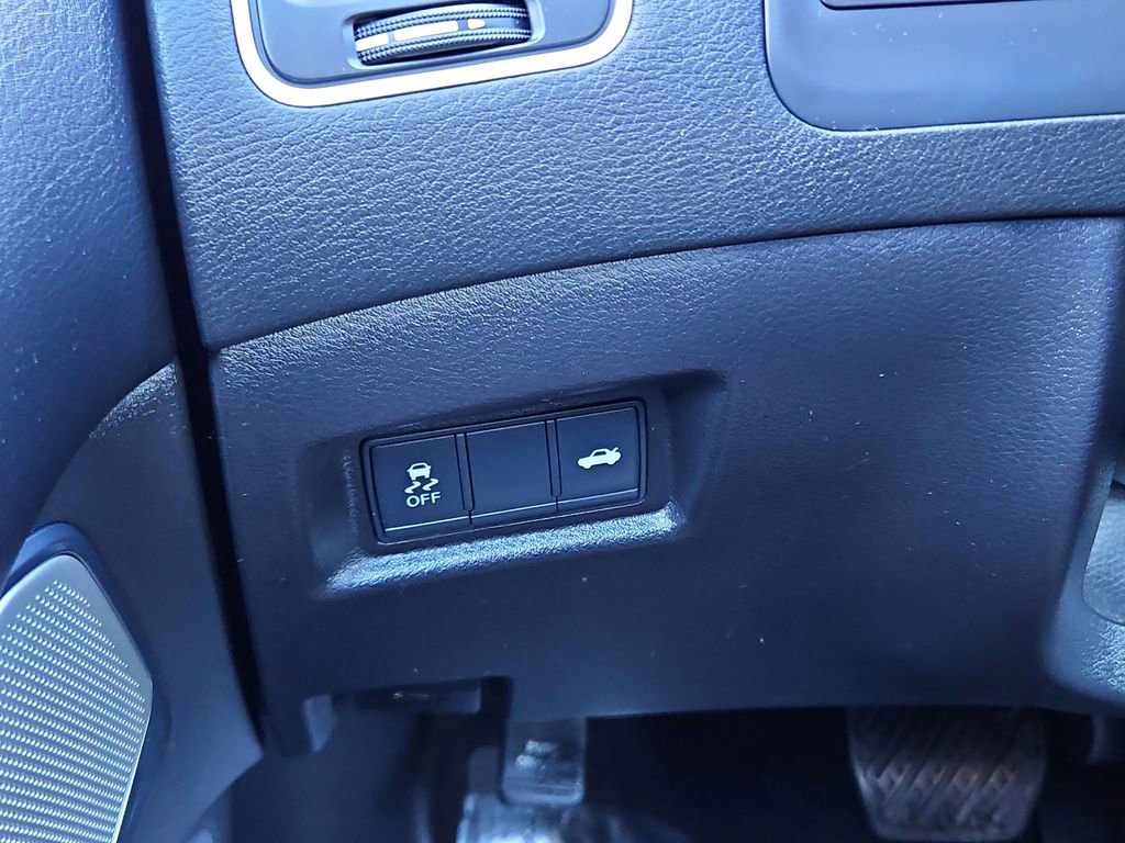 Used 2022 INFINITI Q50 Luxe w/ Cargo Package image 17