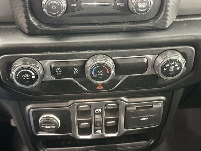 Used 2021 Jeep Gladiator Willys image 13