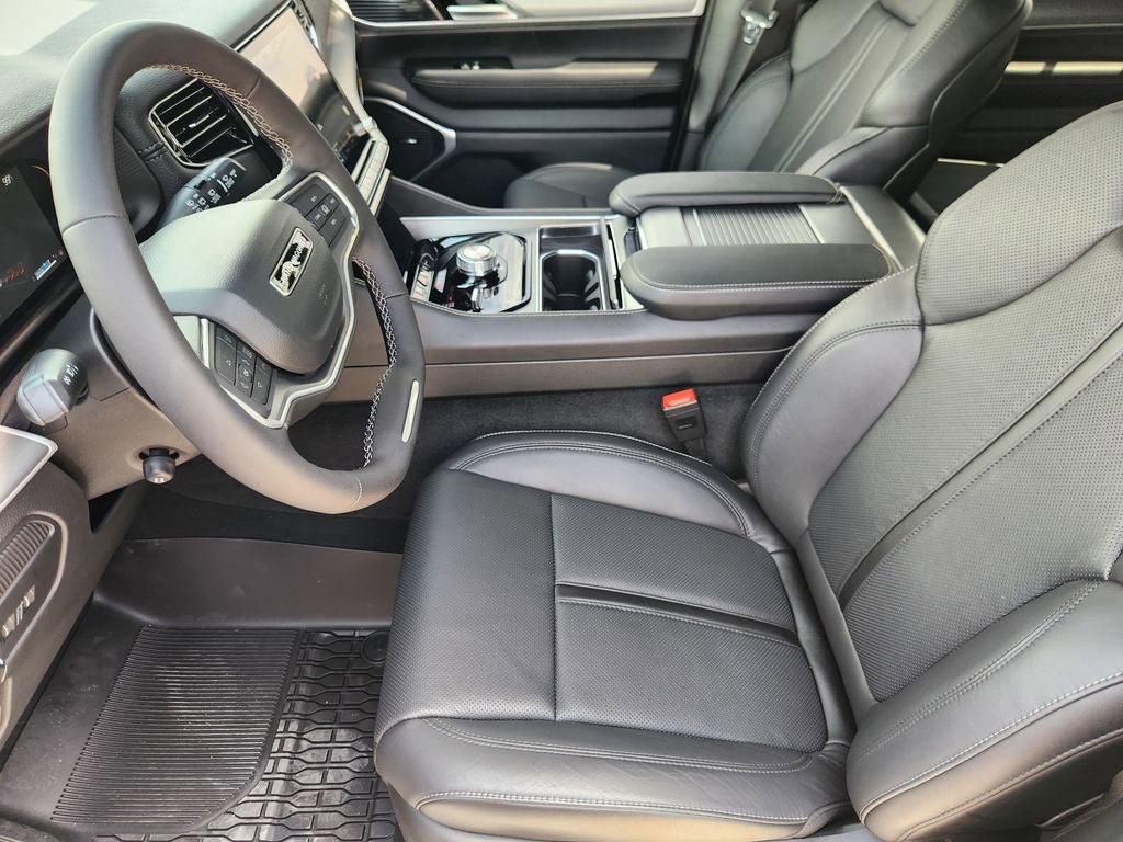 New 2026 Jeep Grand Wagoneer Limited AWD/4WD image 9