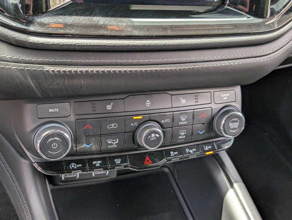 Used 2022 Dodge Durango GT image 22