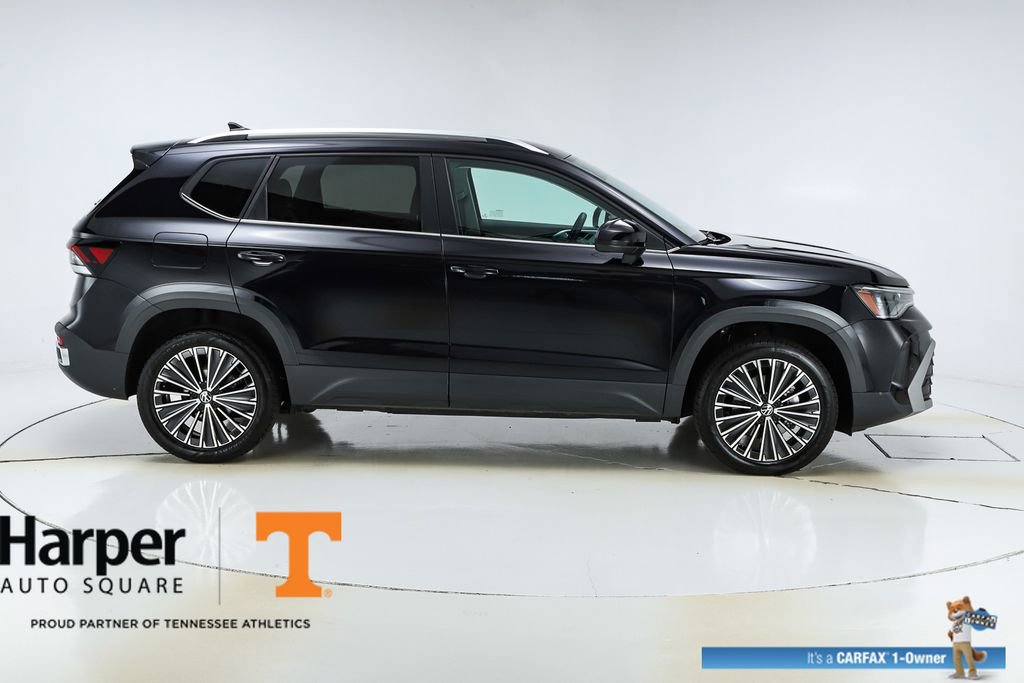 Used 2025 Volkswagen Taos SE image 47