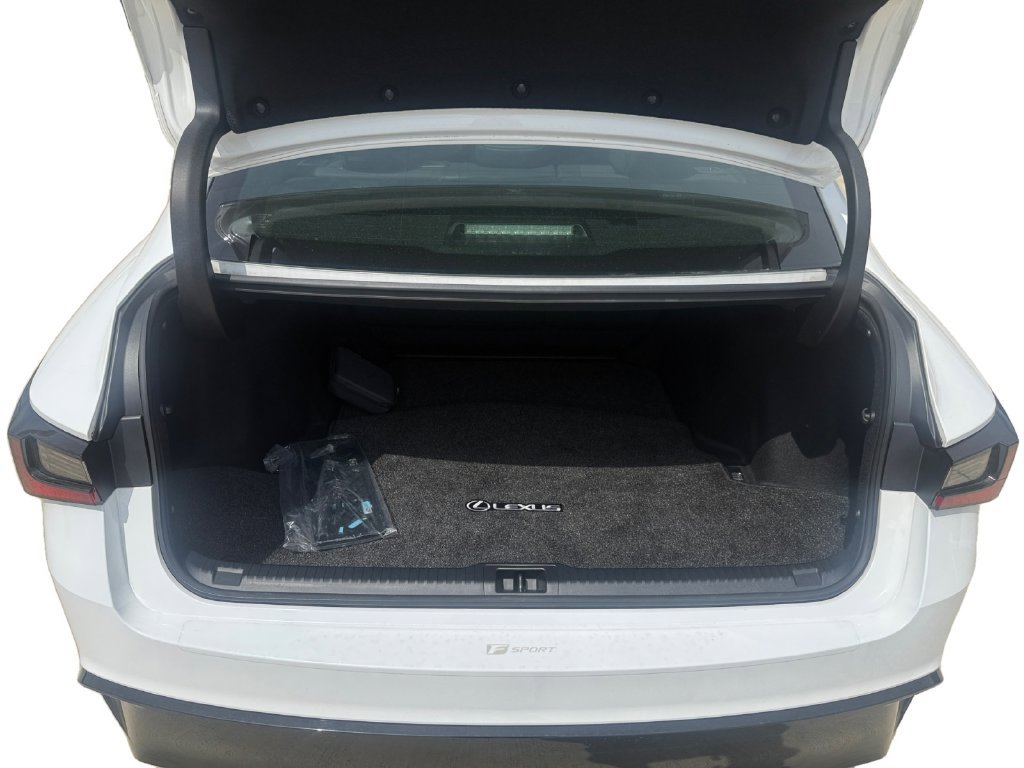 Used 2024 Lexus IS 350 F Sport RWD image 18