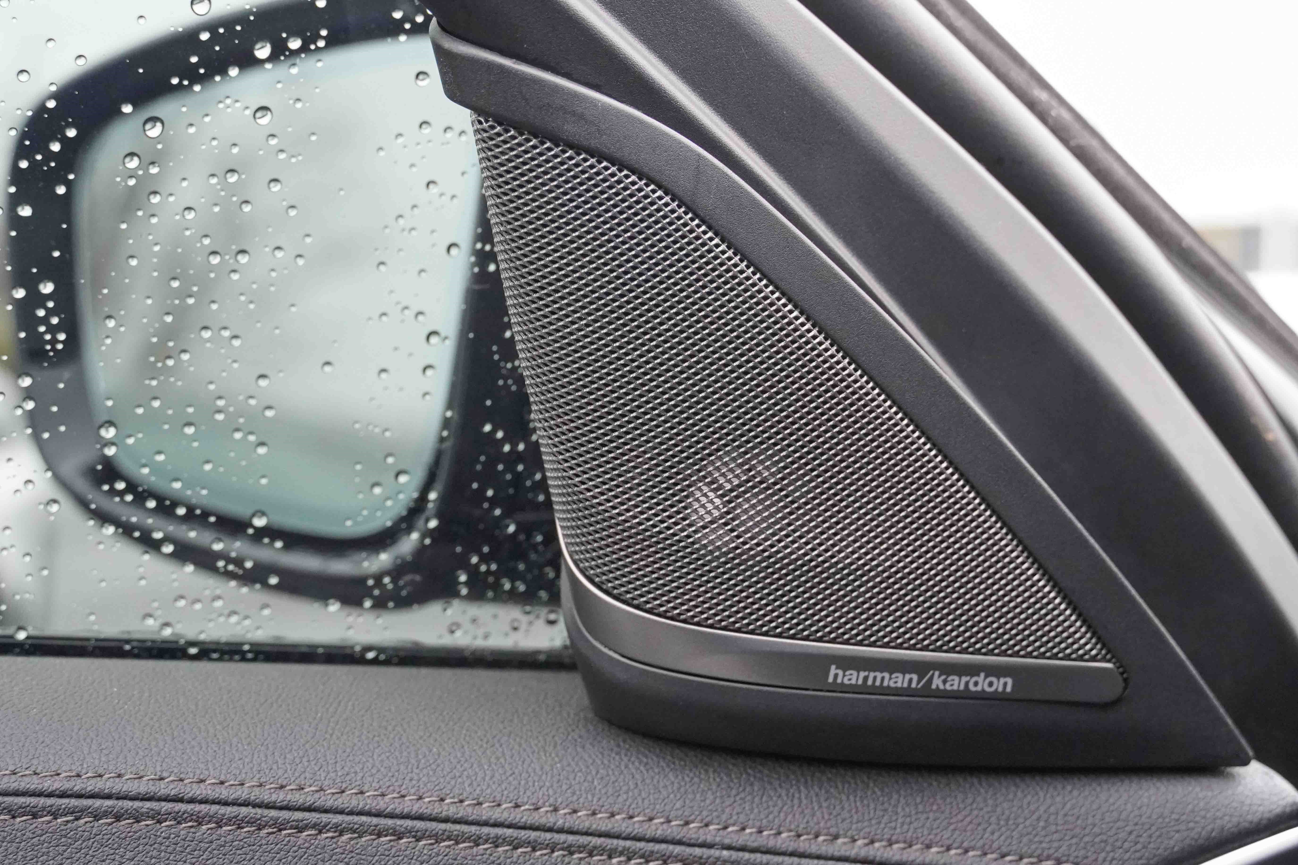 Used 2022 BMW M550i xDrive w/ Executive Package image 17