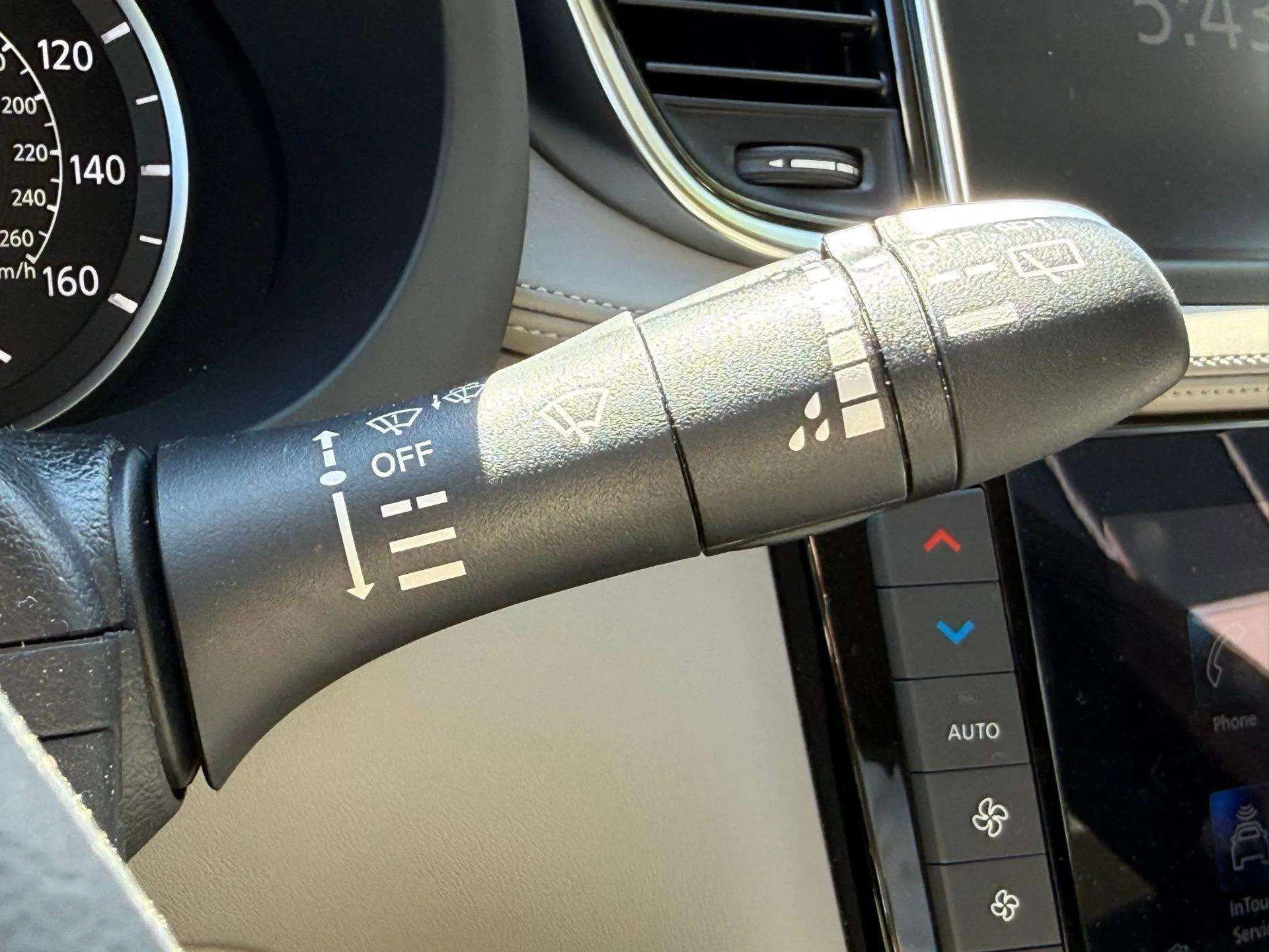 Used 2023 INFINITI QX50 Luxe image 39