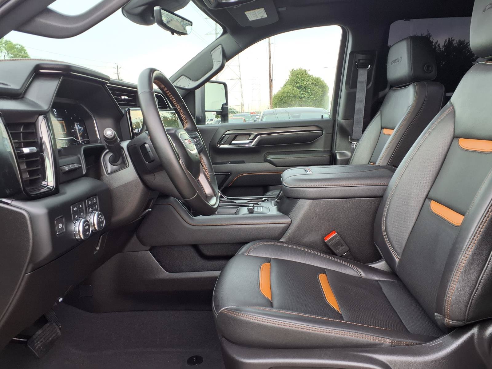 Used 2024 GMC Sierra 2500 AT4 w/ AT4 Premium Plus Package AWD/4WD image 19
