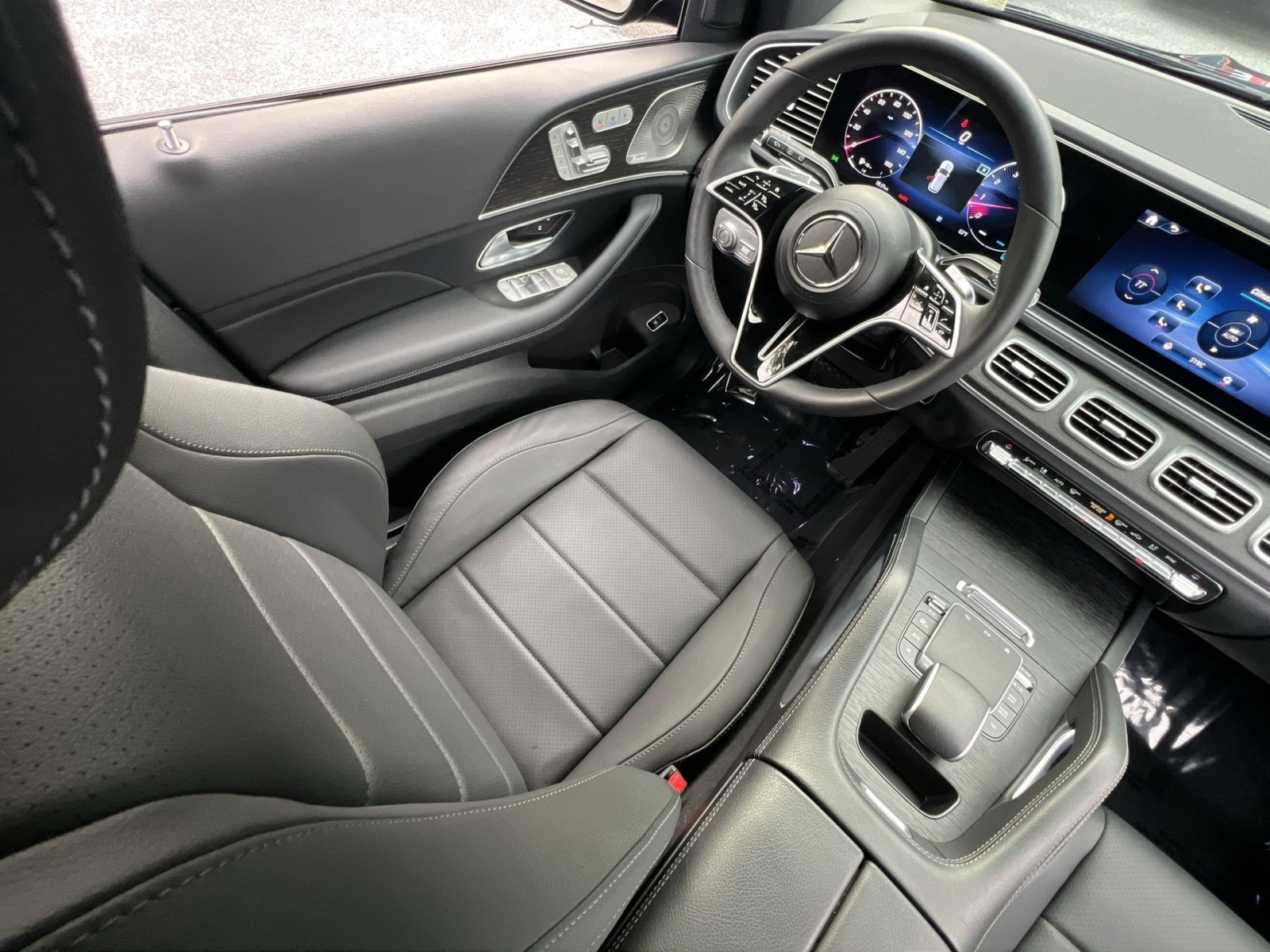 Used 2024 Mercedes-Benz GLE 350 4MATIC image 16