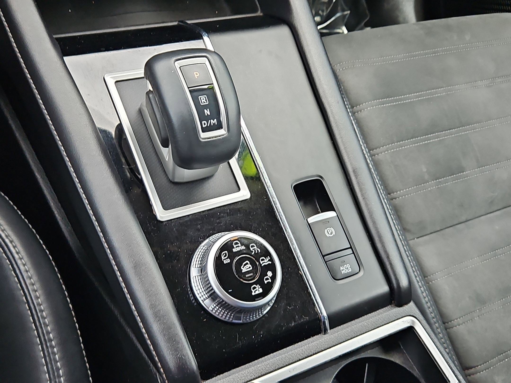 Used 2022 Mitsubishi Outlander SE AWD/4WD image 17