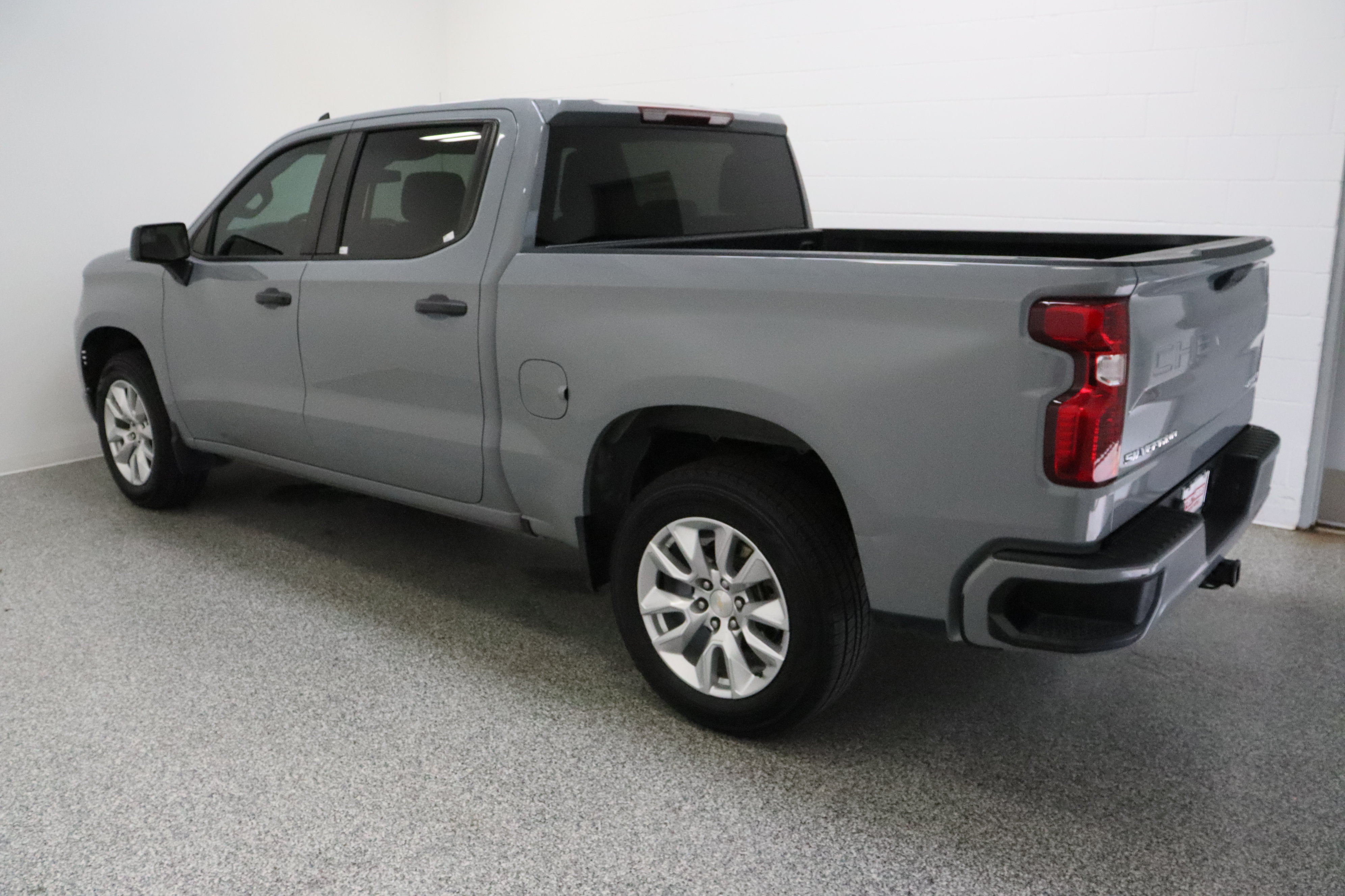 Used 2024 Chevrolet Silverado 1500 Custom RWD image 9