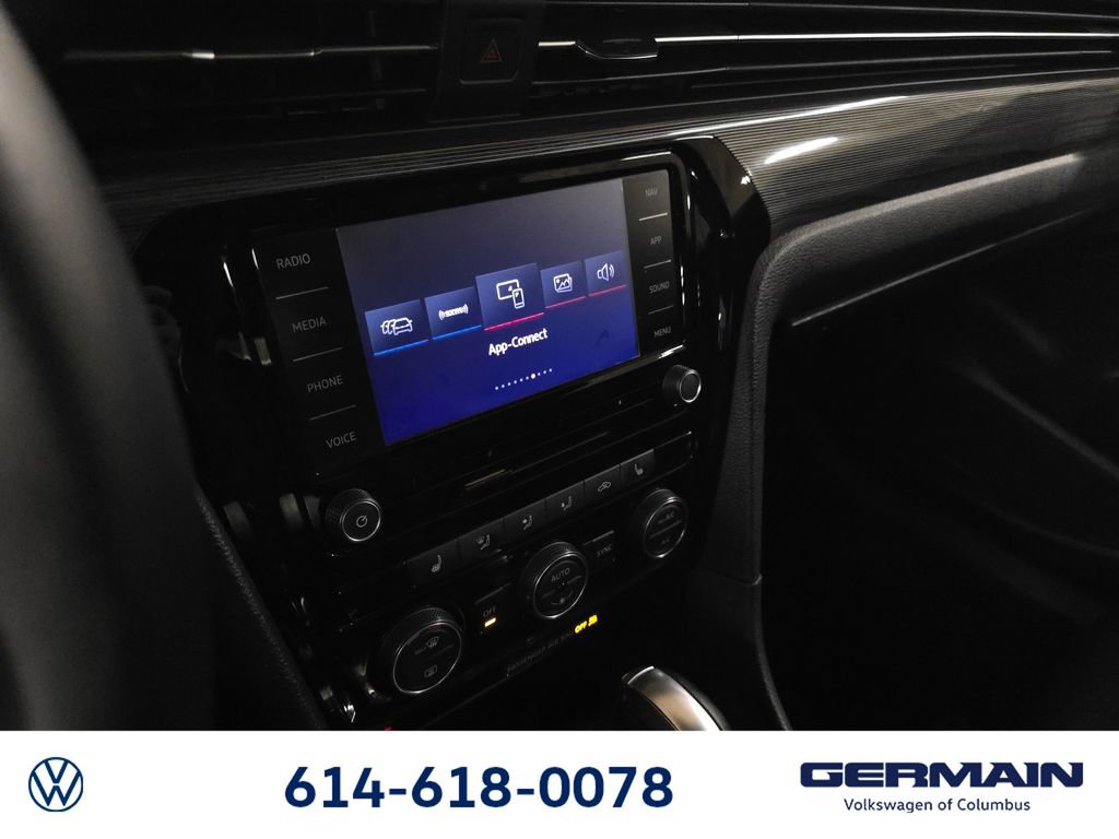 Used 2021 Volkswagen Passat 2.0T R-Line image 31