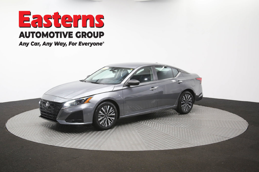 Used 2024 Nissan Altima 2.5 SV FWD image 59