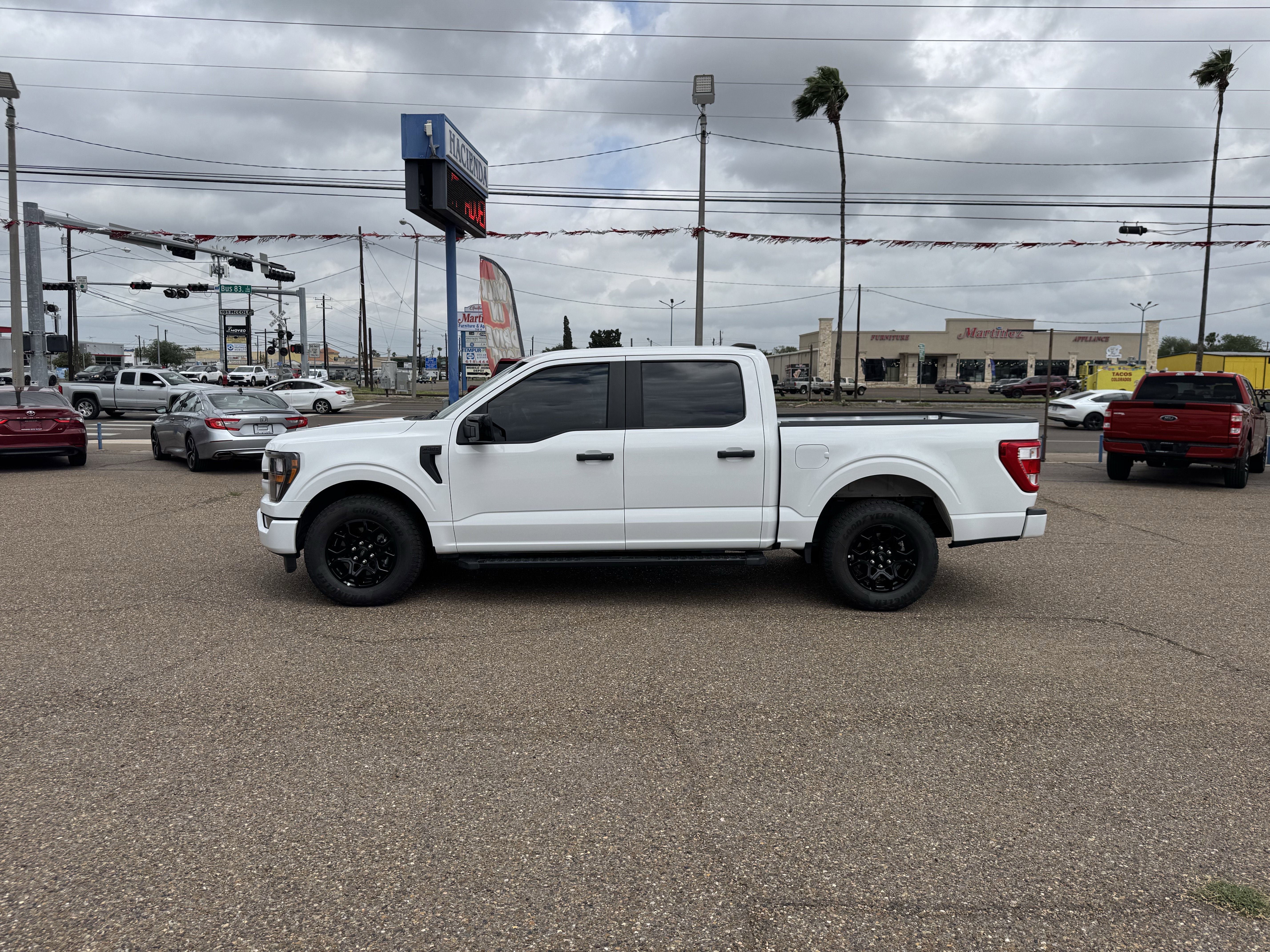 Used 2023 Ford F150 XL w/ STX Appearance Package RWD image 2