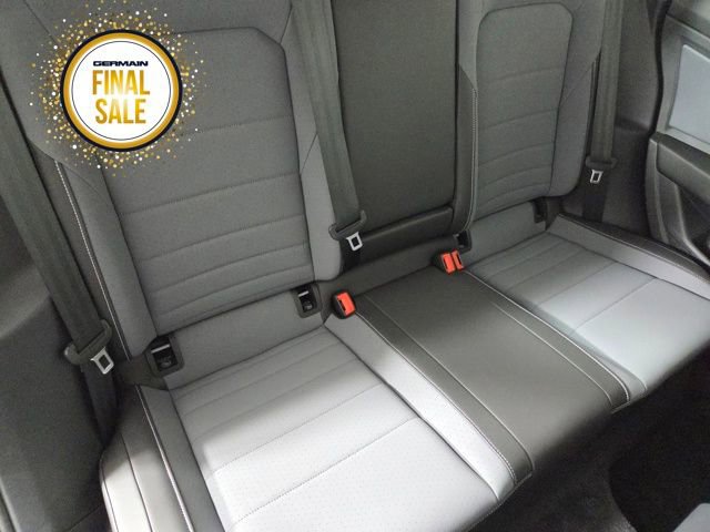 Used 2025 Volkswagen Jetta SE w/ Sunroof Package image 18