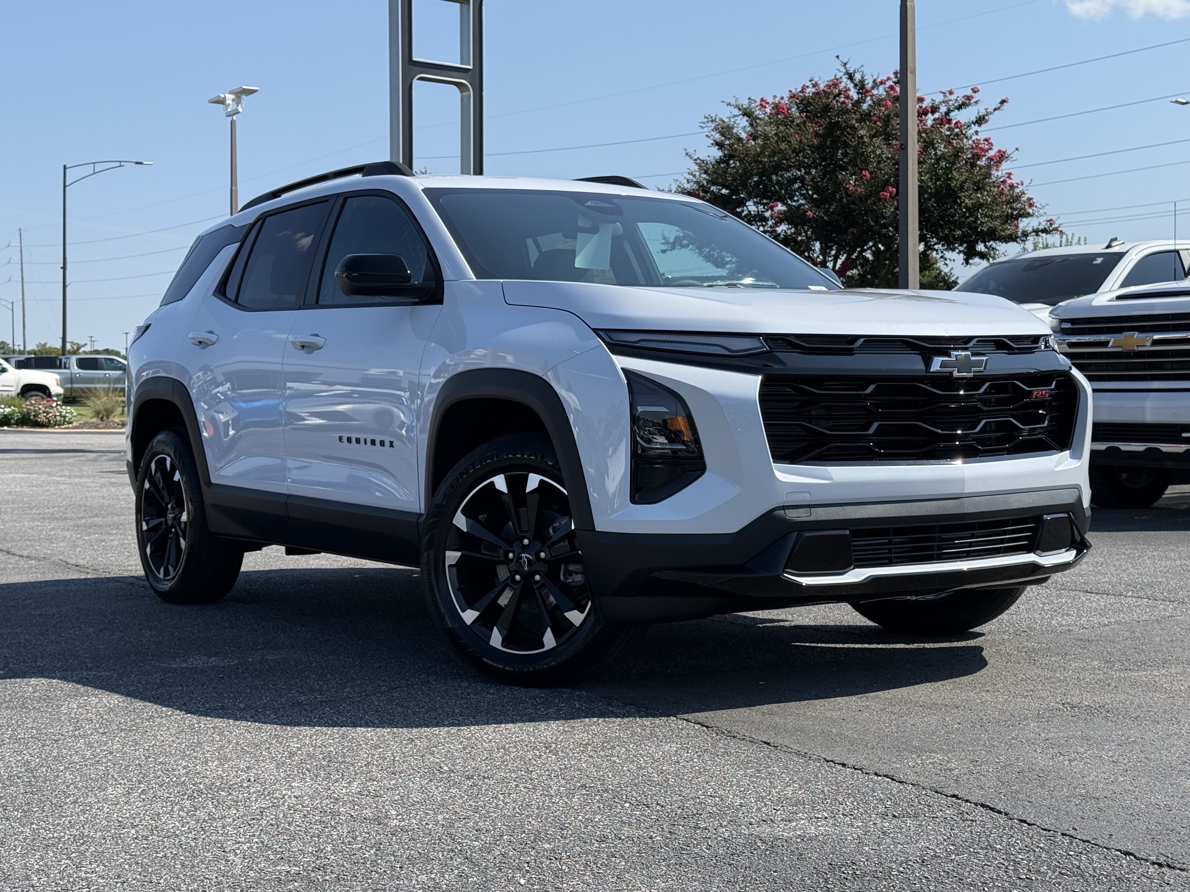 New 2027 Chevrolet Equinox RS FWD image 2