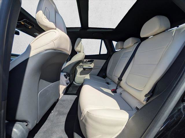 Used 2024 Mercedes-Benz GLC 300 4MATIC image 20