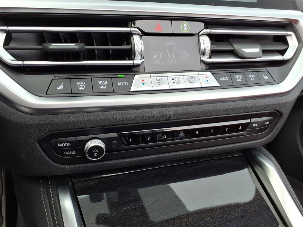 Used 2021 BMW M440i Convertible w/ Premium Package image 27