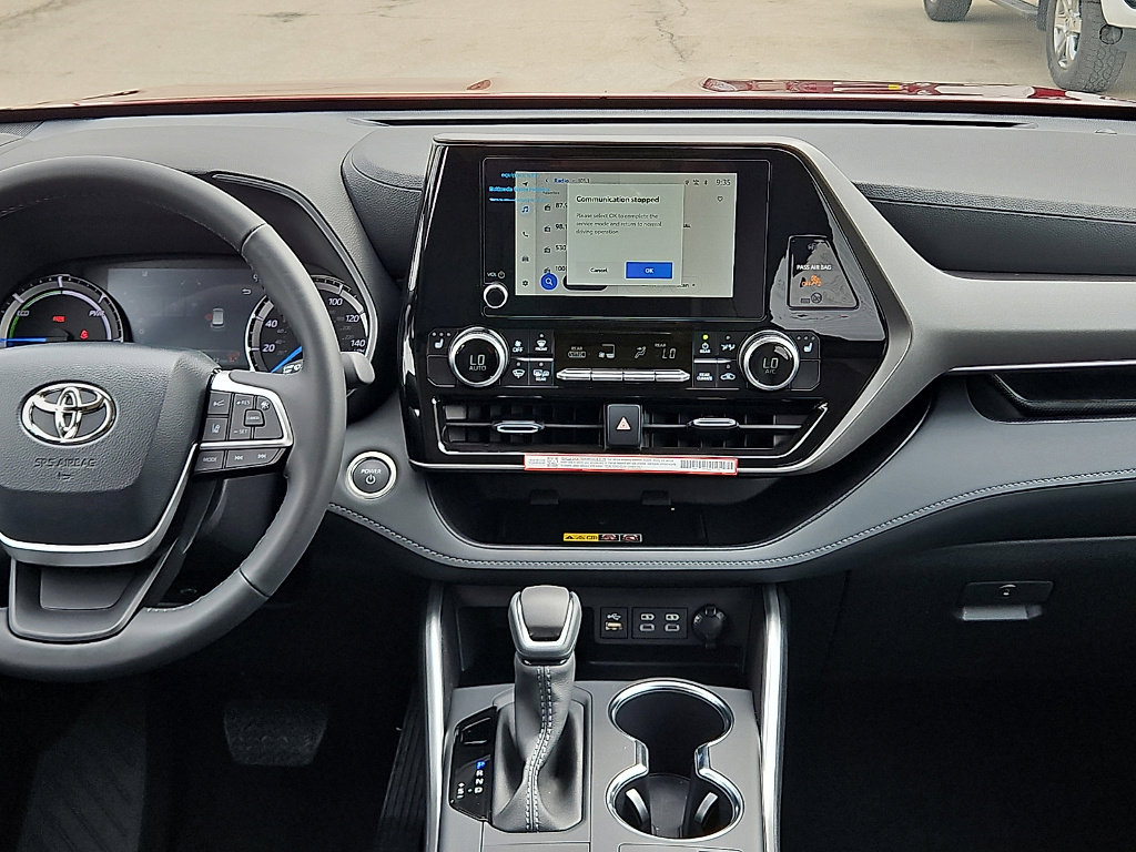 Certified 2026 Toyota Highlander XLE image 10