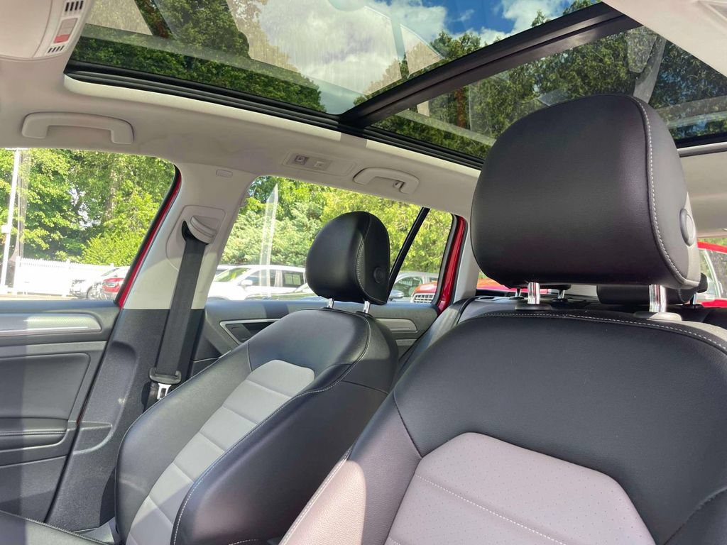 Used 2017 Volkswagen Golf Alltrack AWD/4WD image 21