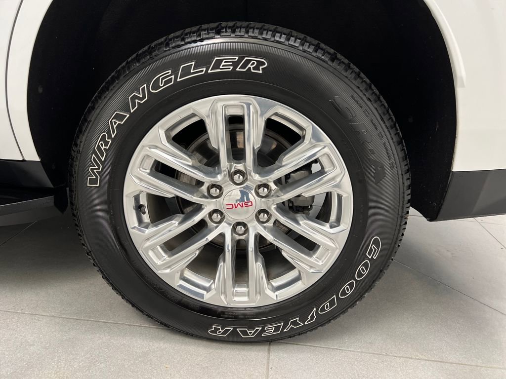 Used 2023 GMC Yukon SLT image 44