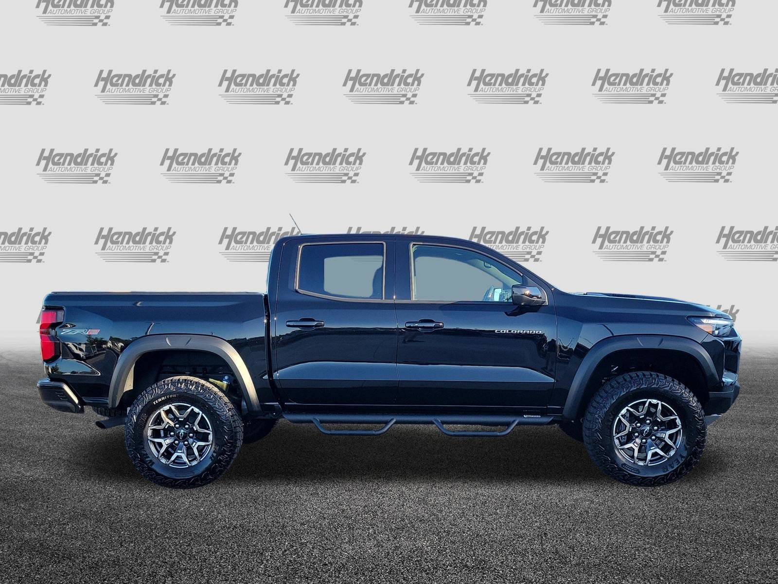Used 2026 Chevrolet Colorado ZR2 w/ Technology Package AWD/4WD image 8