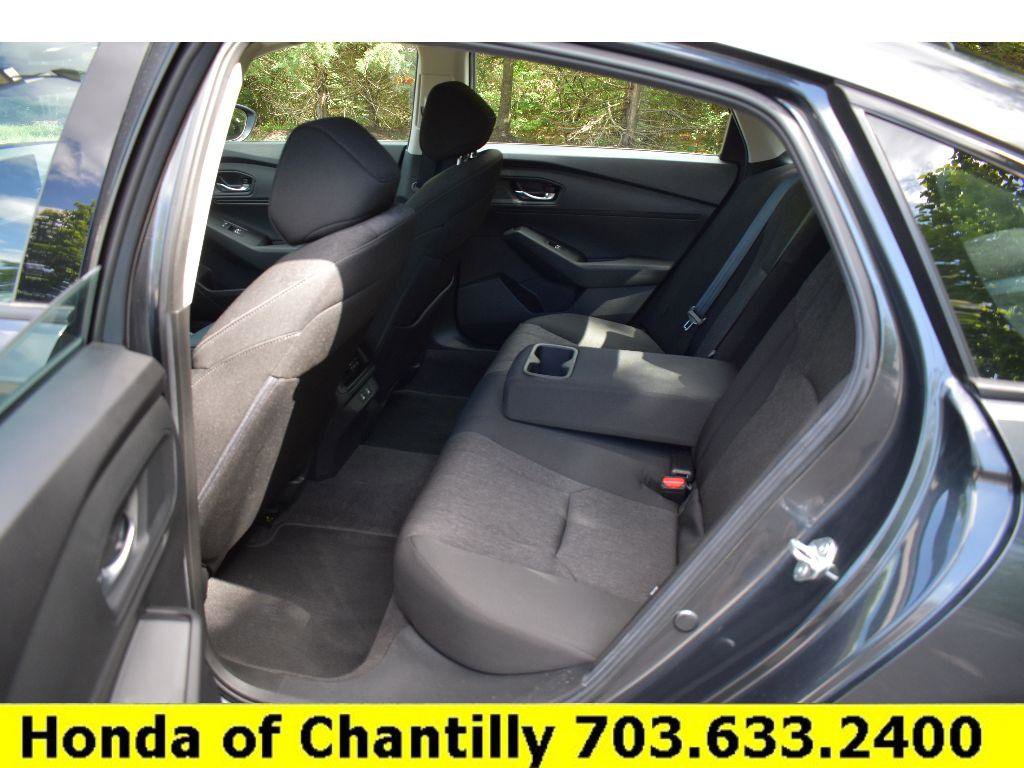 Used 2025 Honda Accord SE image 30