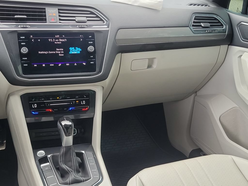 Certified 2023 Volkswagen Tiguan SE R-Line FWD image 22
