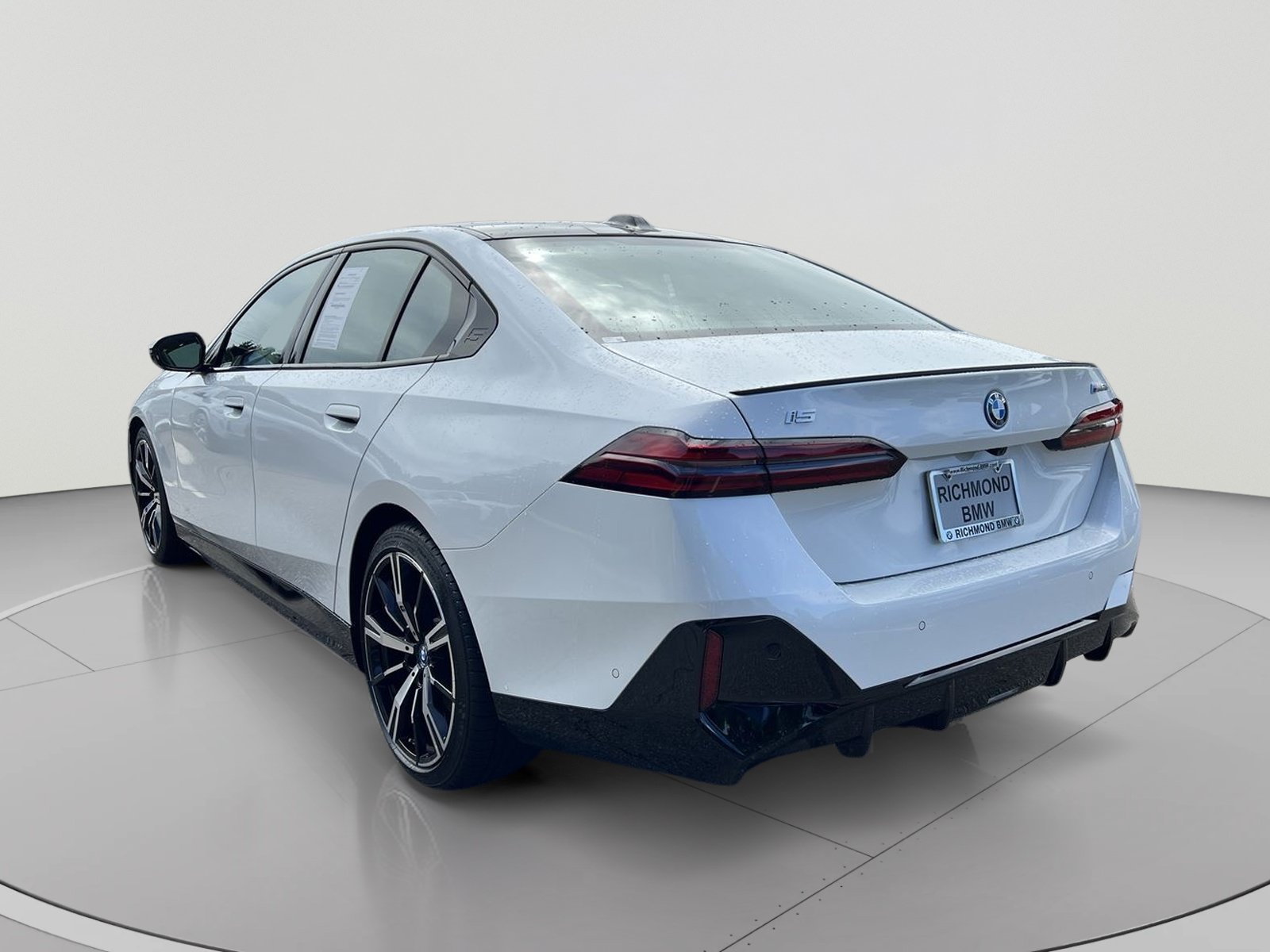 Certified 2024 BMW i5 M60 w/ Executive Package AWD/4WD image 3