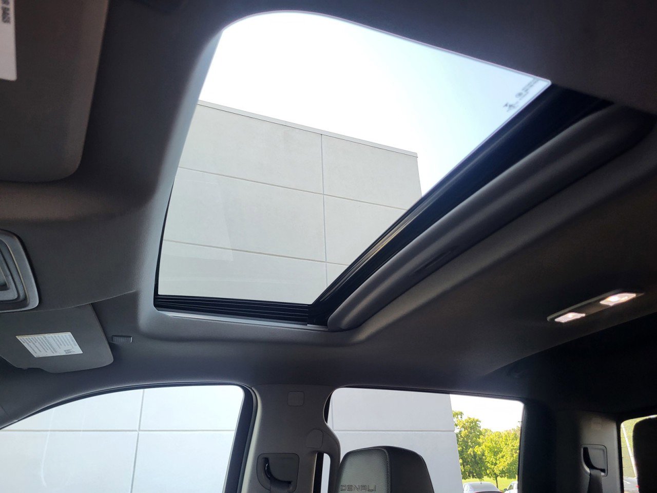 Used 2021 GMC Sierra 1500 Denali w/ Denali Ultimate Package image 17