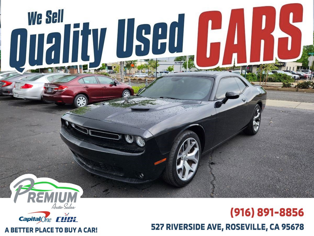 Used 2015 Dodge Challenger SXT Plus RWD image 1