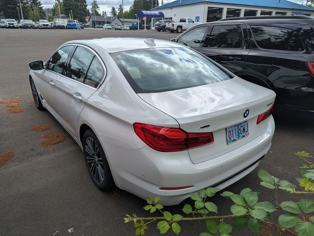Used 2020 BMW 530i xDrive AWD/4WD image 3