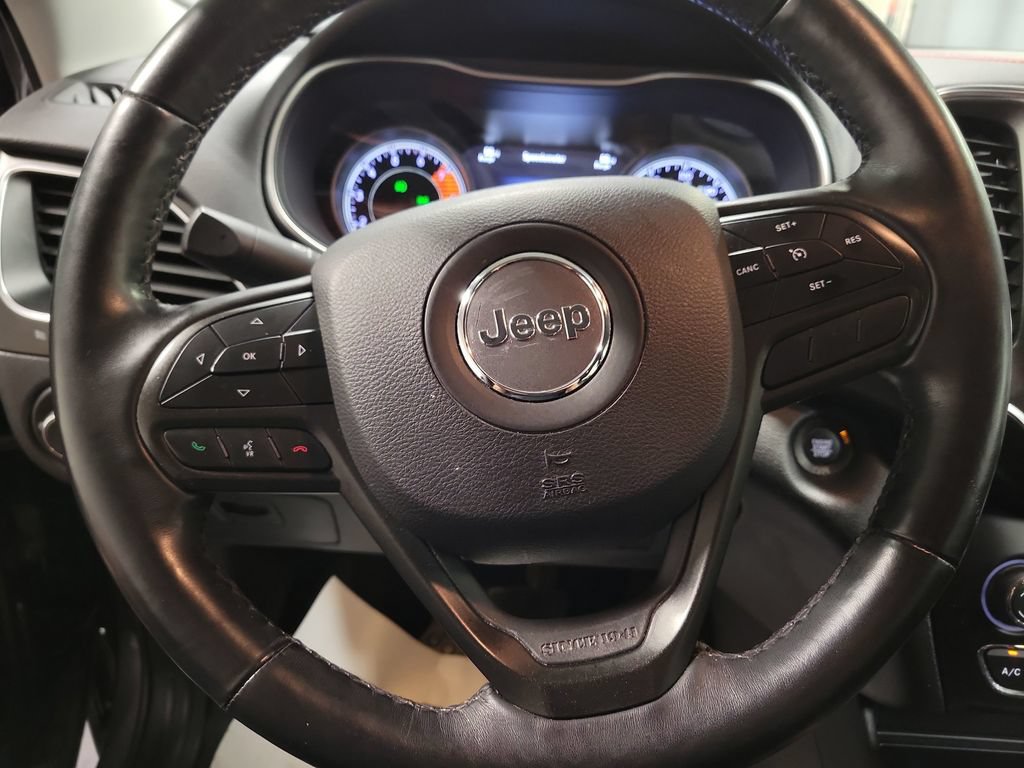 Used 2019 Jeep Cherokee Trailhawk w/ Cold Weather Group AWD/4WD image 19