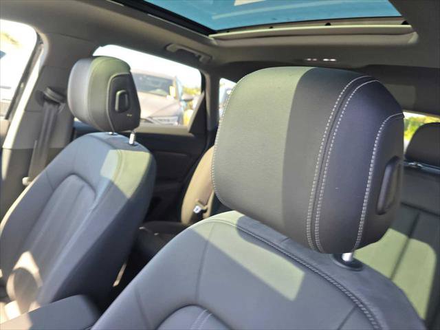 Used 2023 Audi Q4 e-tron Premium Plus w/ Premium Plus image 27