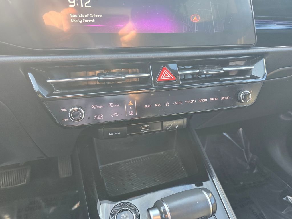 Used 2025 Kia Niro EX image 23